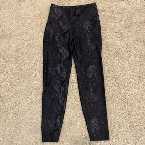 Old Navy Powersoft Elevate Leggings - size M